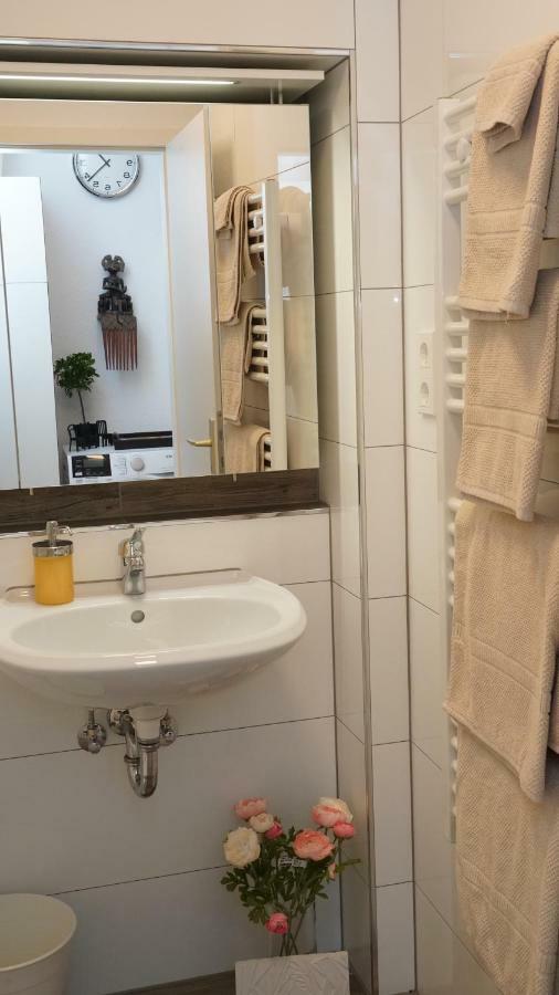 Apartment 900M To Exhibition دوسلدورف المظهر الخارجي الصورة